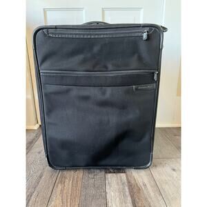 Briggs & Riley Black Soft-Sided Travel Spinner Suitcase